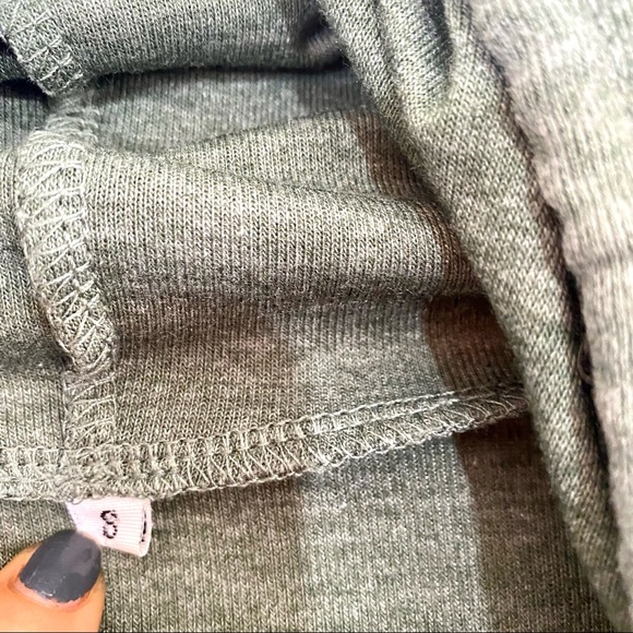 Sage green long sleeve hoodie shirt top, sz SM - Picture 11 of 16